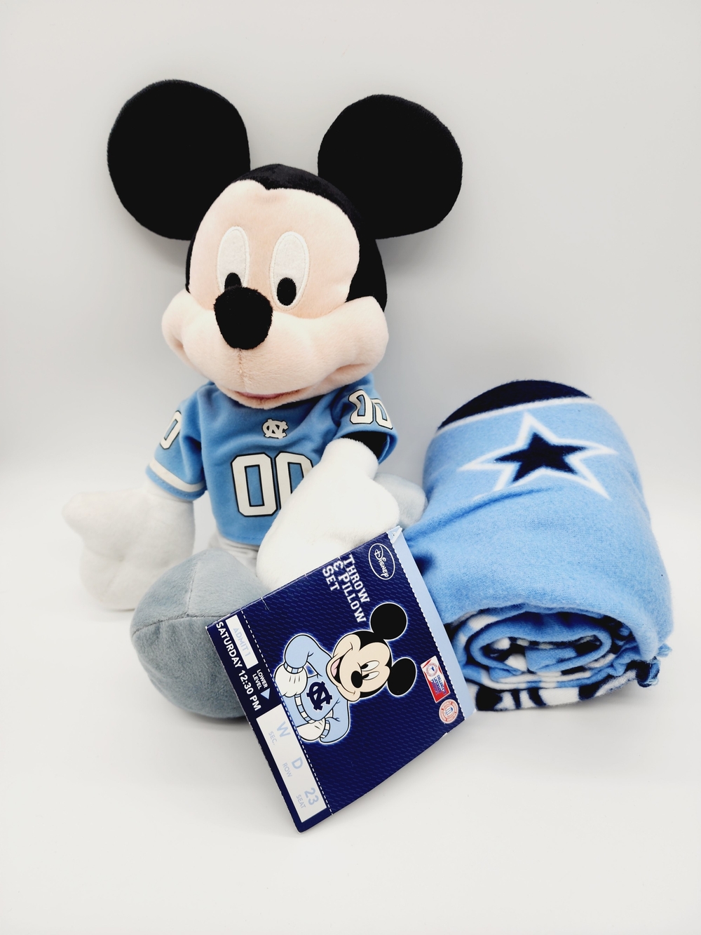 Disney NFL 2013 Mickey Phush+Throw Set North Carolina NEW